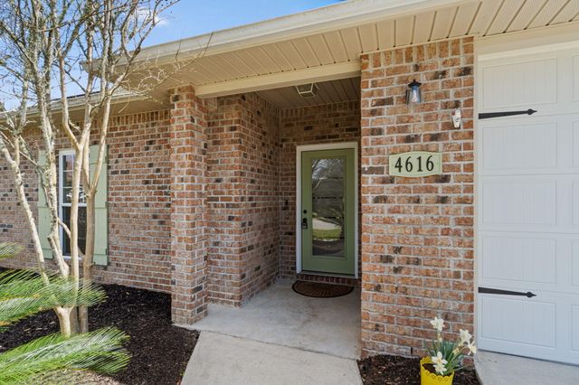 4616 Hermosa Road, Crestview, FL 32539