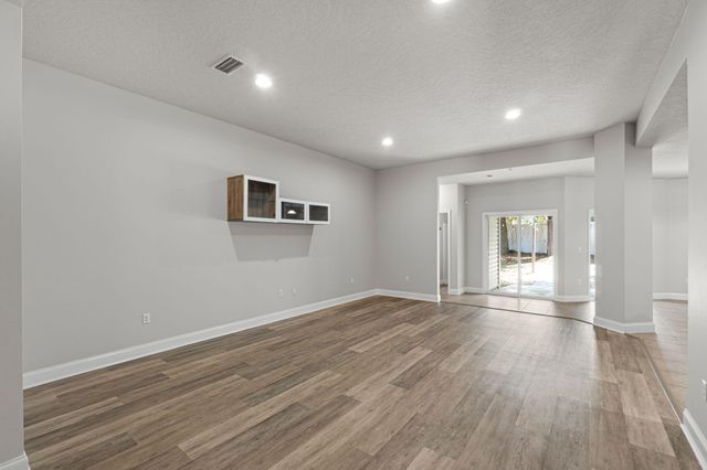 4616 Hermosa Road, Crestview, FL 32539