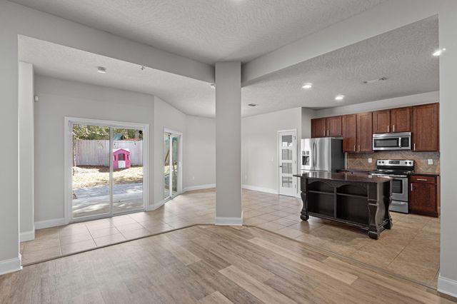 4616 Hermosa Road, Crestview, FL 32539