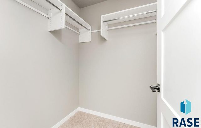 600 N UNION Ave Avenue, Sioux Falls, SD 57110