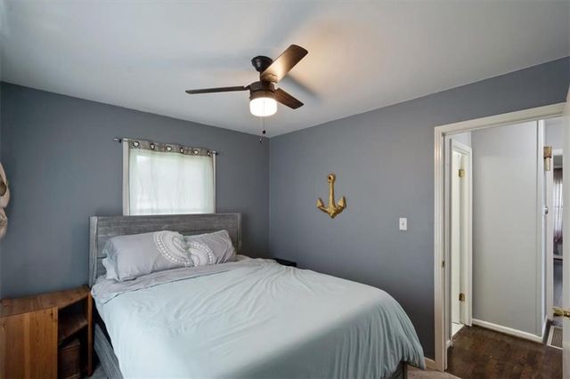 8325 Locust Street, Kansas City, MO 64131