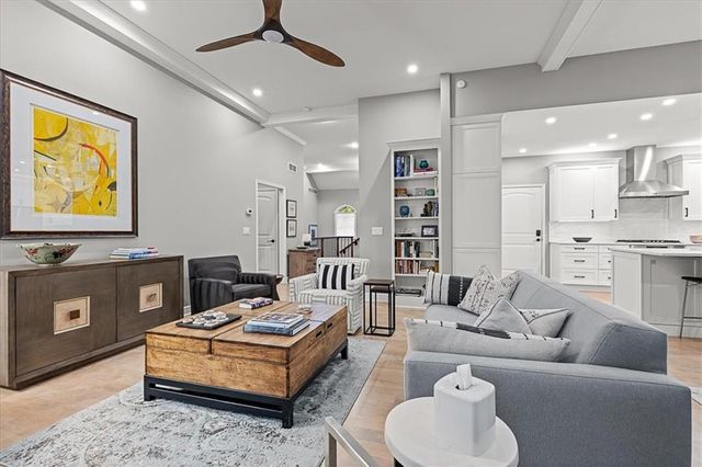 14811 Meadow Lane, Leawood, KS 66224