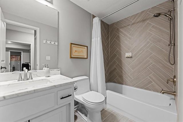 14811 Meadow Lane, Leawood, KS 66224