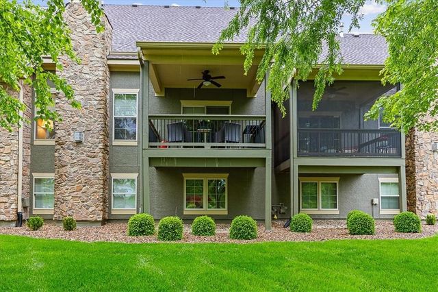 14811 Meadow Lane, Leawood, KS 66224