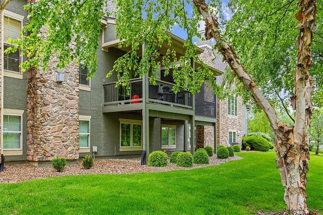 14811 Meadow Lane, Leawood, KS 66224