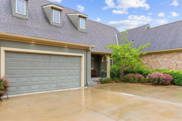 14811 Meadow Lane, Leawood, KS 66224