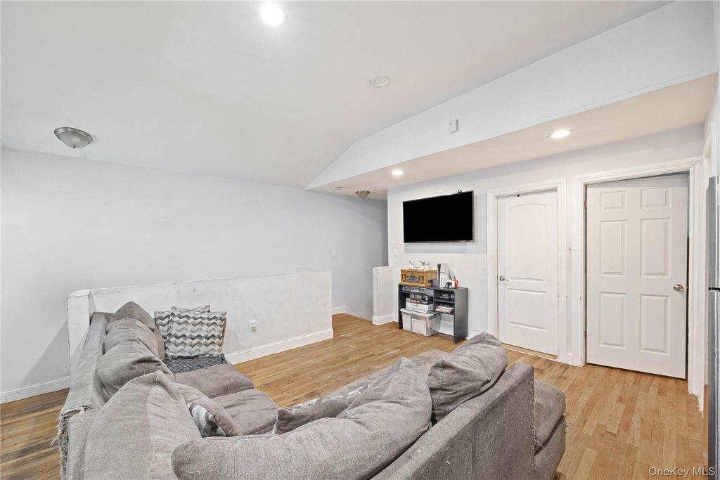2611 Decatur Avenue, Bronx, NY 10458 — photo 3