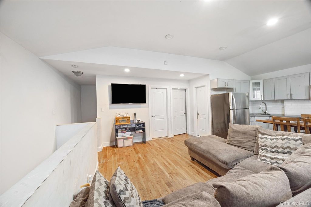 2611 Decatur Avenue, Bronx, NY 10458 — photo 4