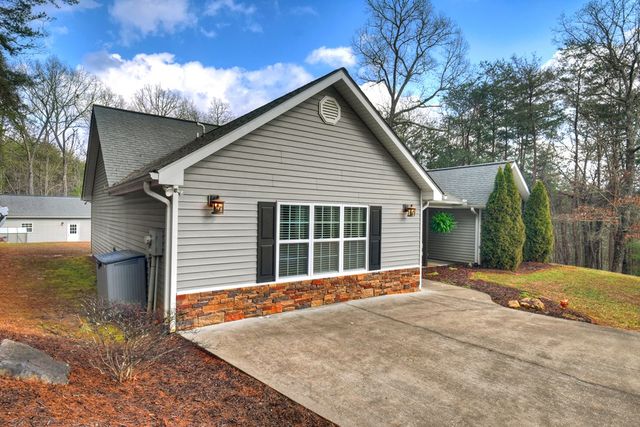 58 Autumn Ridge, Mineral Bluff, GA 30559