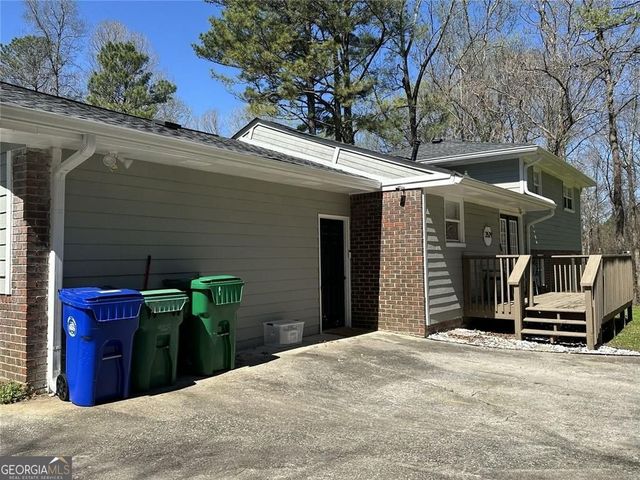 2529 Rockknoll Drive, Conley, GA 30288
