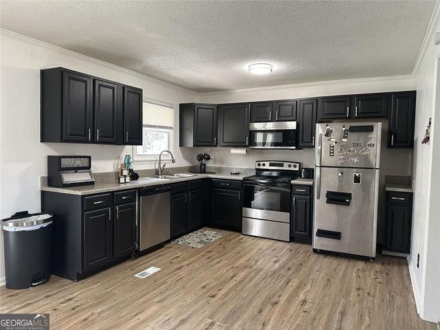 2529 Rockknoll Drive, Conley, GA 30288