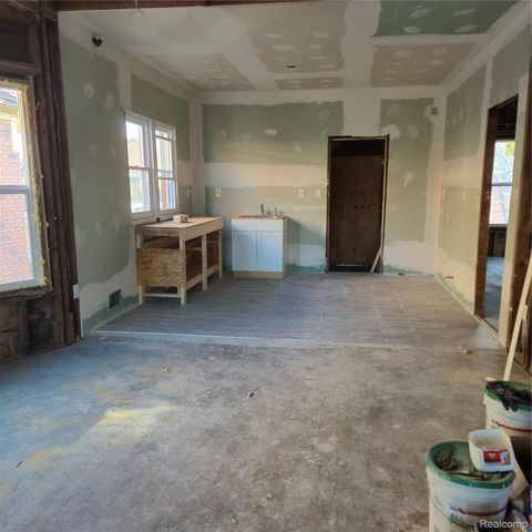 3745 Hogarth Street, Detroit, MI 48206