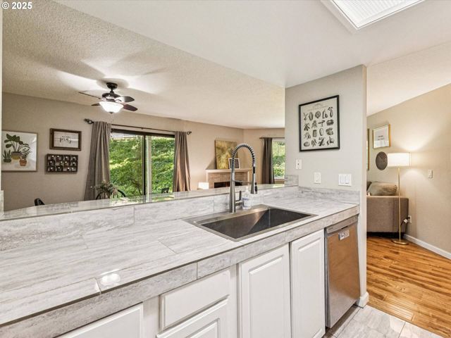 9908 Se TALBERT St, Clackamas, OR 97015