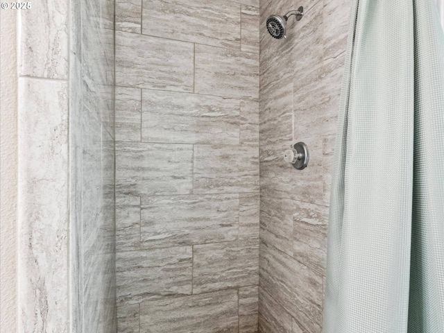 9908 Se TALBERT St, Clackamas, OR 97015