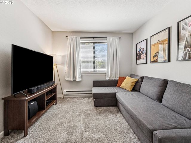 9908 Se TALBERT St, Clackamas, OR 97015