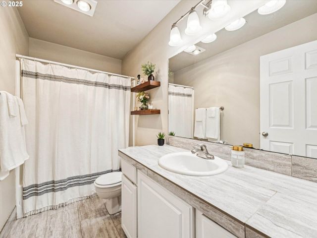 9908 Se TALBERT St, Clackamas, OR 97015