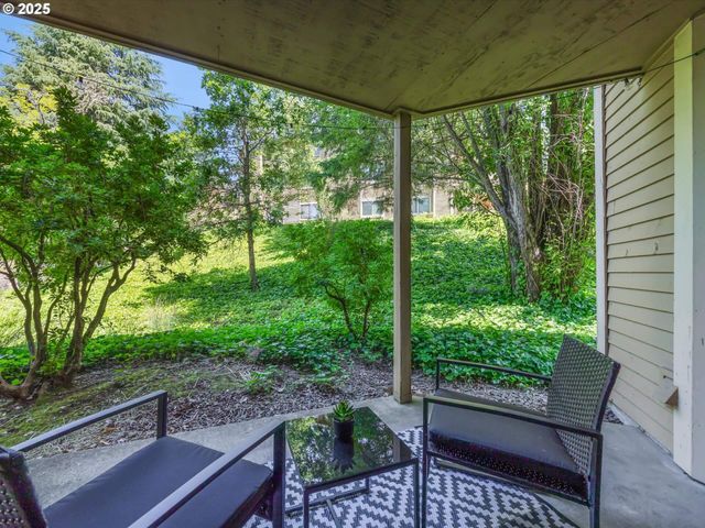 9908 Se TALBERT St, Clackamas, OR 97015