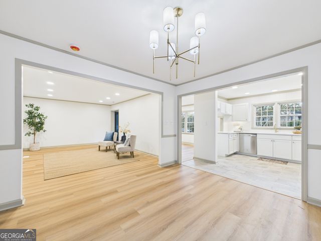 1068 S Pine Knoll Drive, Macon, GA 31204