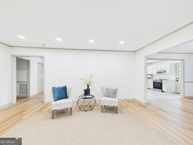 1068 S Pine Knoll Drive, Macon, GA 31204