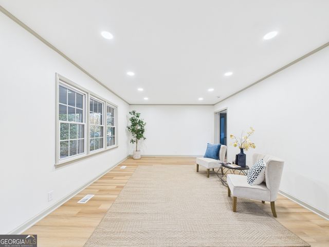 1068 S Pine Knoll Drive, Macon, GA 31204