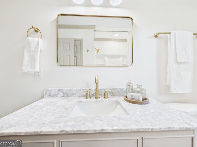 1068 S Pine Knoll Drive, Macon, GA 31204