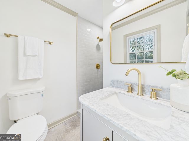 1068 S Pine Knoll Drive, Macon, GA 31204