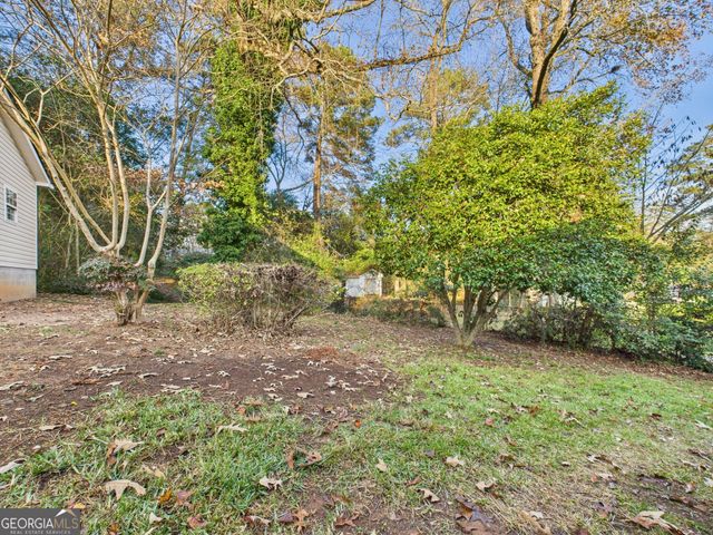 1068 S Pine Knoll Drive, Macon, GA 31204