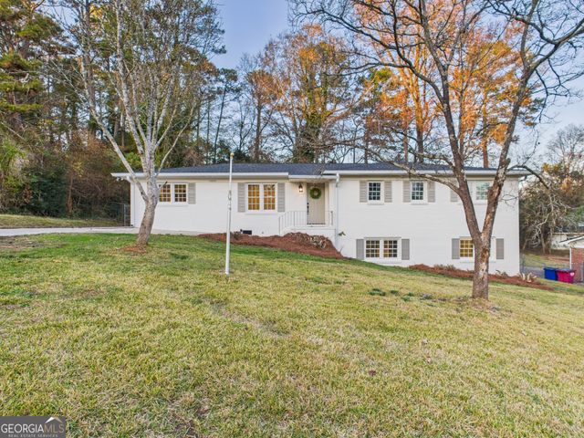 1068 S Pine Knoll Drive, Macon, GA 31204