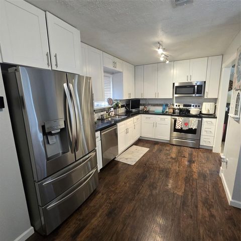 22527 Millgate Drive, Spring, TX 77373