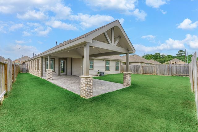 211 Garnett Street, Magnolia, TX 77354