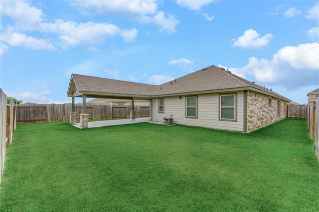 211 Garnett Street, Magnolia, TX 77354