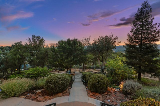 3582 Stone Ridge Place, Redding, CA 96001