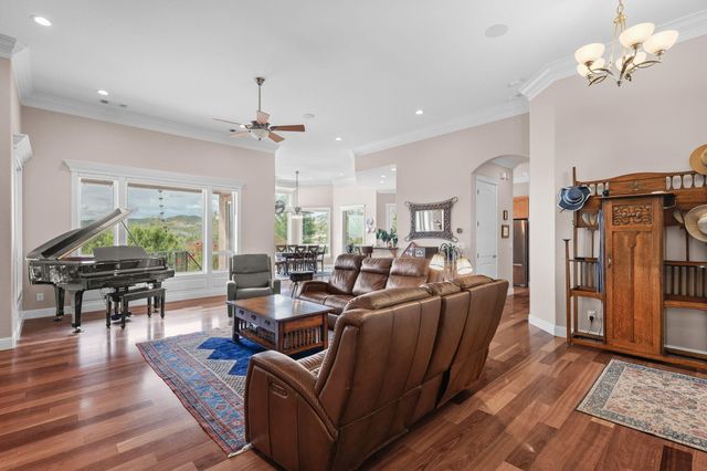 3582 Stone Ridge Place, Redding, CA 96001