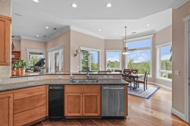 3582 Stone Ridge Place, Redding, CA 96001