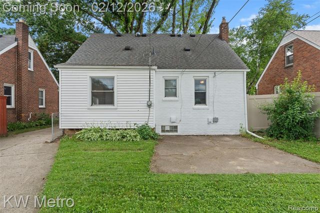 2926 N Altadena Avenue, Royal Oak, MI 48073