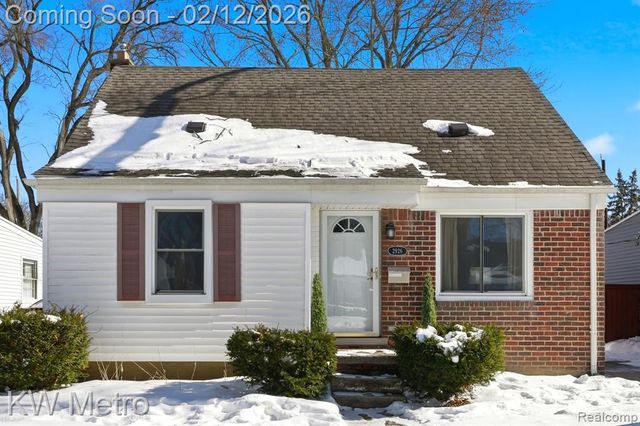 2926 N Altadena Avenue, Royal Oak, MI 48073