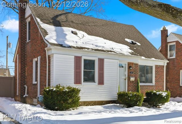 2926 N Altadena Avenue, Royal Oak, MI 48073