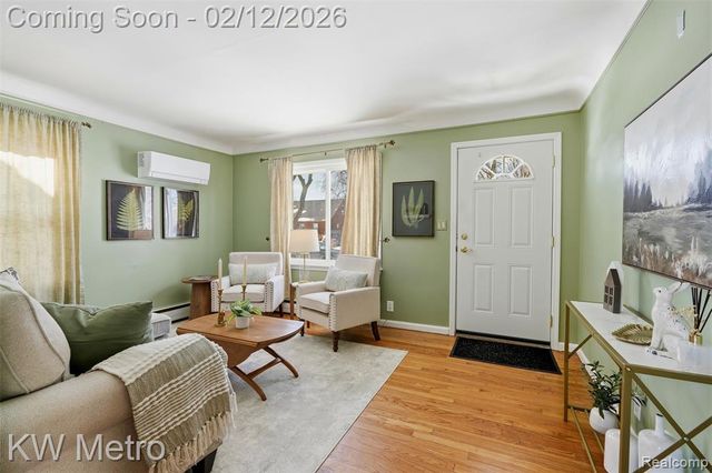 2926 N Altadena Avenue, Royal Oak, MI 48073