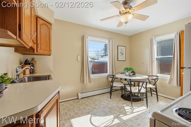 2926 N Altadena Avenue, Royal Oak, MI 48073