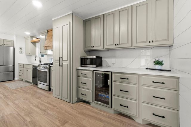453 Sandy Lane, Onalaska, TX 77360