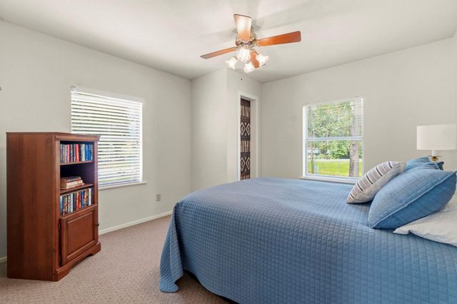 453 Sandy Lane, Onalaska, TX 77360