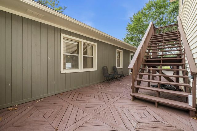 453 Sandy Lane, Onalaska, TX 77360
