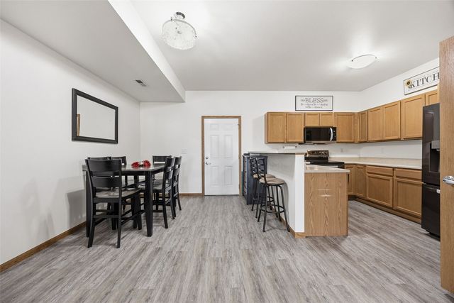 2628 Pinto Ln, Iowa City, IA 52240