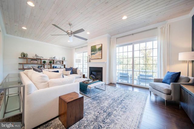 2562 RIDDLE AVE, Wilmington, DE 19806