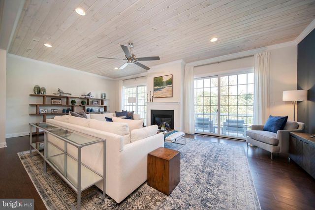 2562 RIDDLE AVE, Wilmington, DE 19806