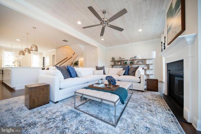 2562 RIDDLE AVE, Wilmington, DE 19806