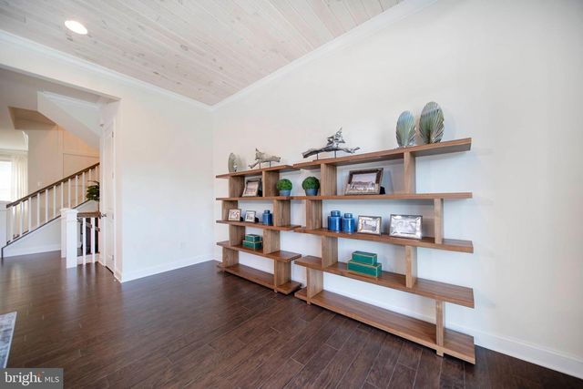 2562 RIDDLE AVE, Wilmington, DE 19806