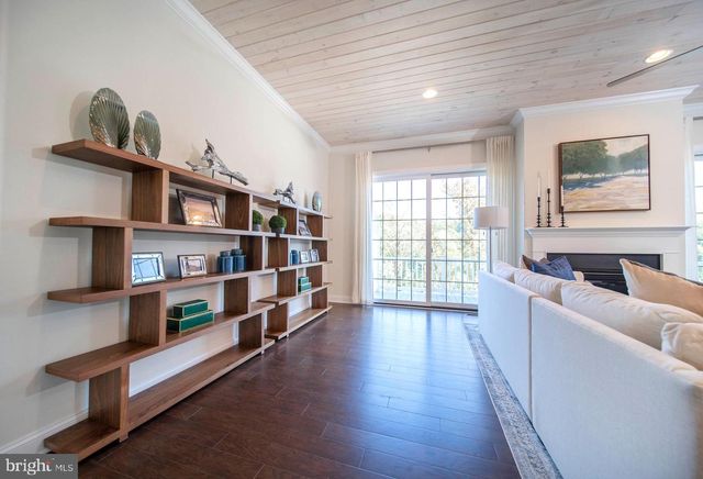 2562 RIDDLE AVE, Wilmington, DE 19806