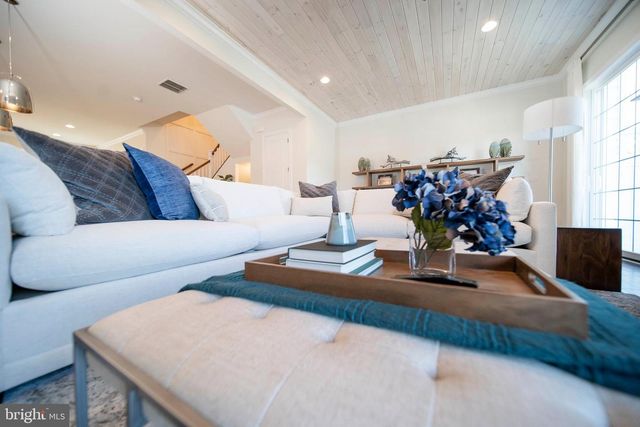 2562 RIDDLE AVE, Wilmington, DE 19806