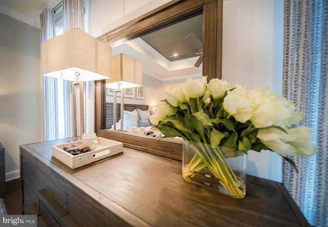 2562 RIDDLE AVE, Wilmington, DE 19806